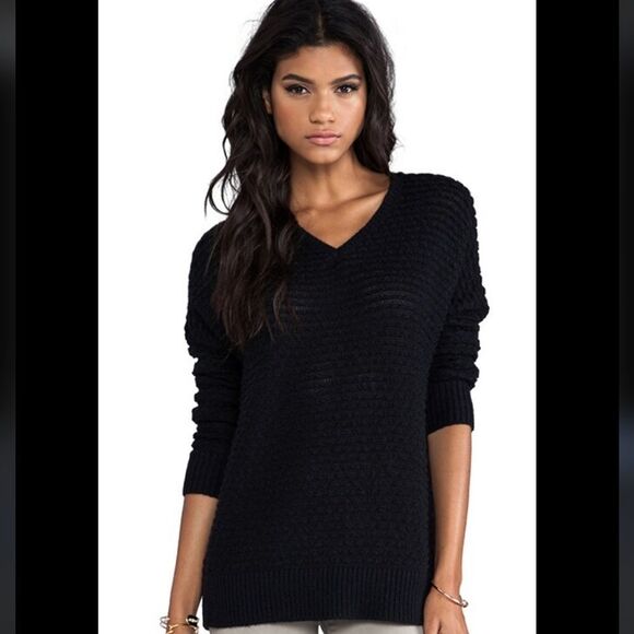 Vince Textured V-Neck Sweater Black Merino Wool Alpaca Camel Blend Size Medium - Picture 1 of 7